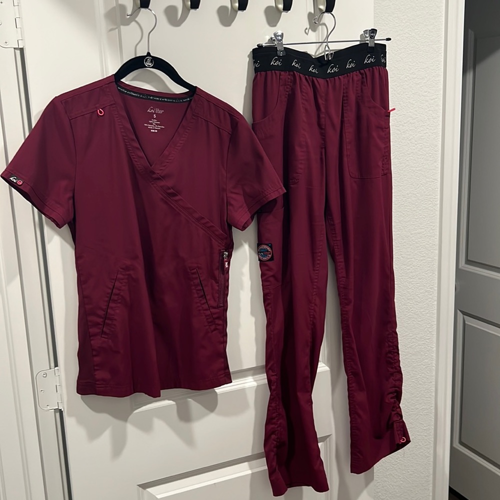 Koi Lite Philosophy Mock Wrap Ribbed Panel Top & Cargo Pants